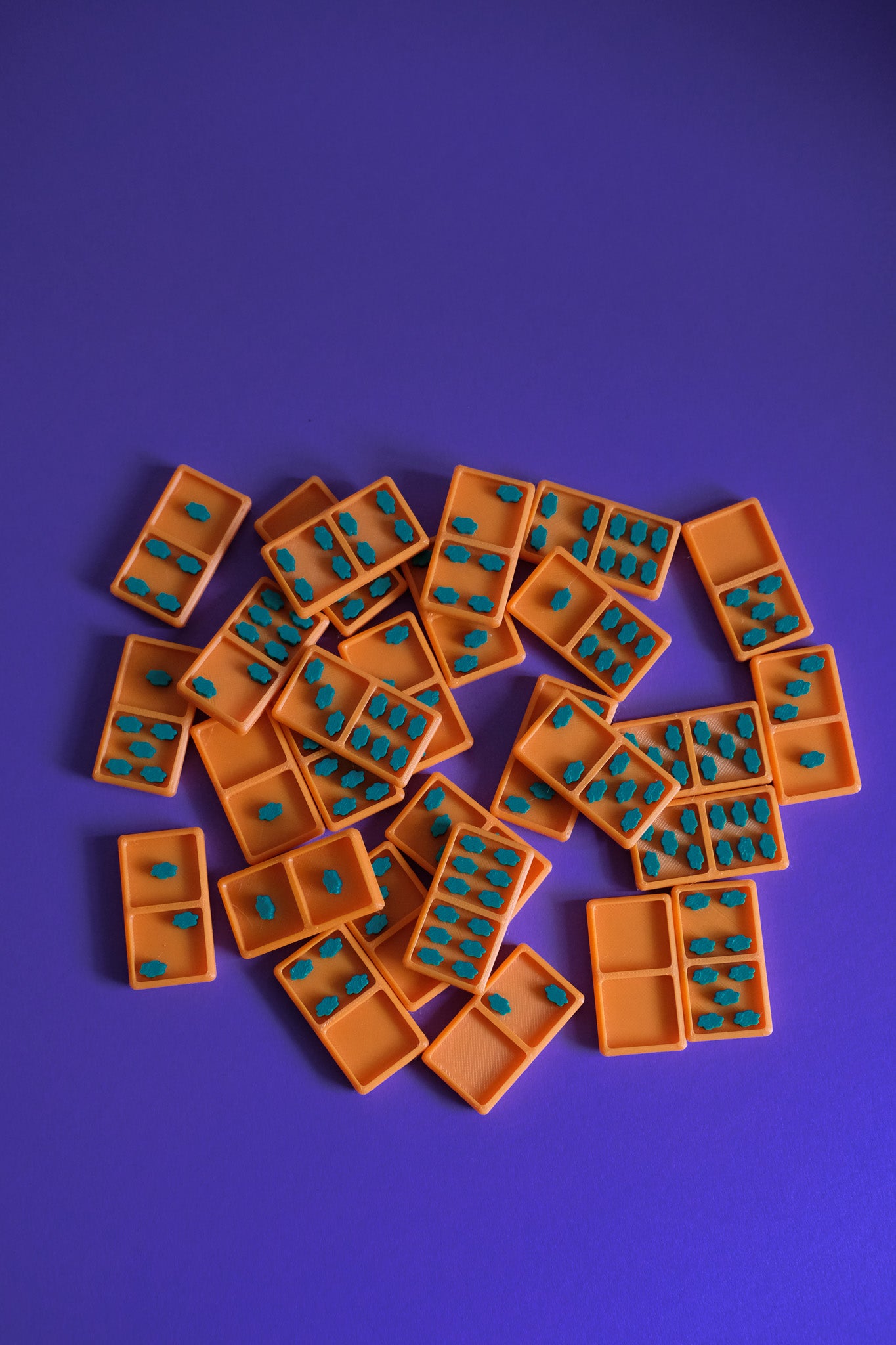 Kiki Dominoes (Orange - Dark Green)